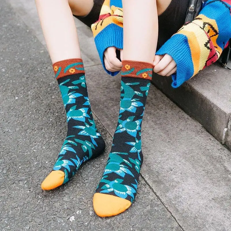 New popular French men\'s and women\'s round neck socks fashion creative leisure funny Harajuku art abstract oil painting socks