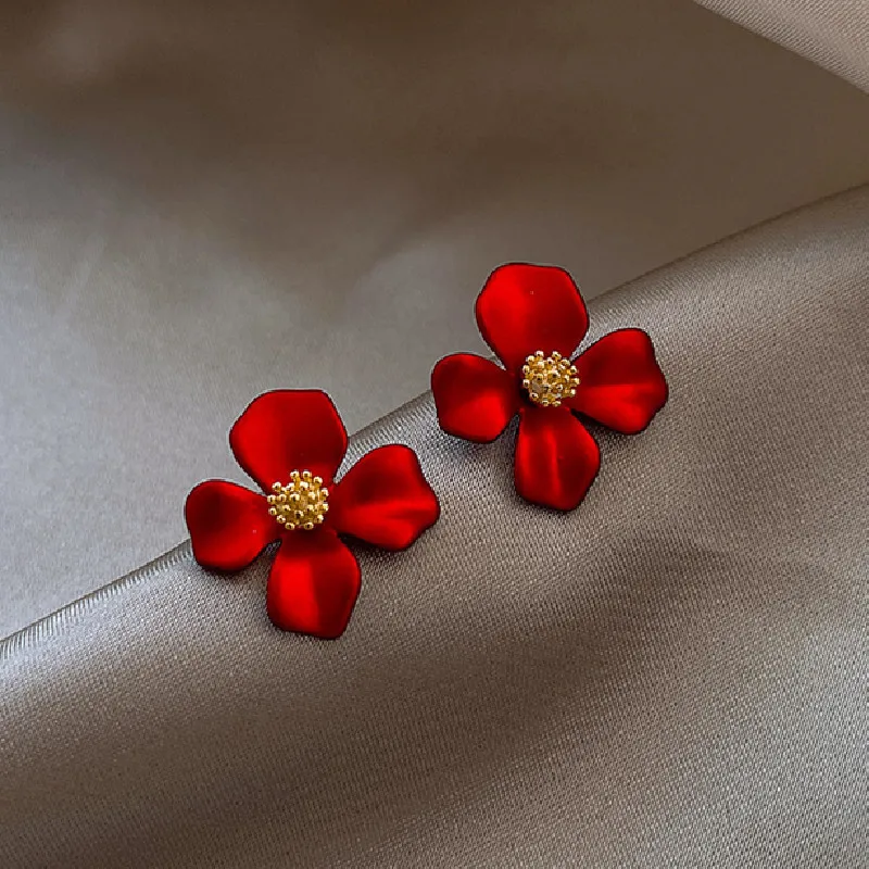 S925 Silver Needle Red Petal Earrings Net Red Temperament Cute Small Flower Earring Student Birthday Gift Oorbellen Voor Vrouwen