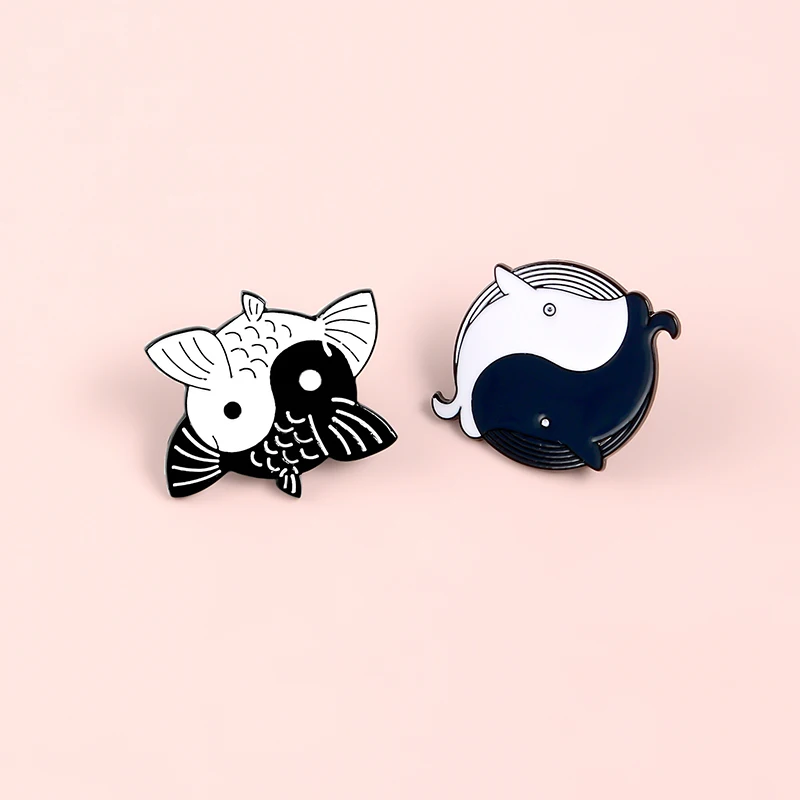 

Tai Chi Yin Yang Fish Pins Taoist Kung Fu Enamel Pins Cute Brooches Badges Denim Clothes Bag Pins Gifts for Friends Wholesale