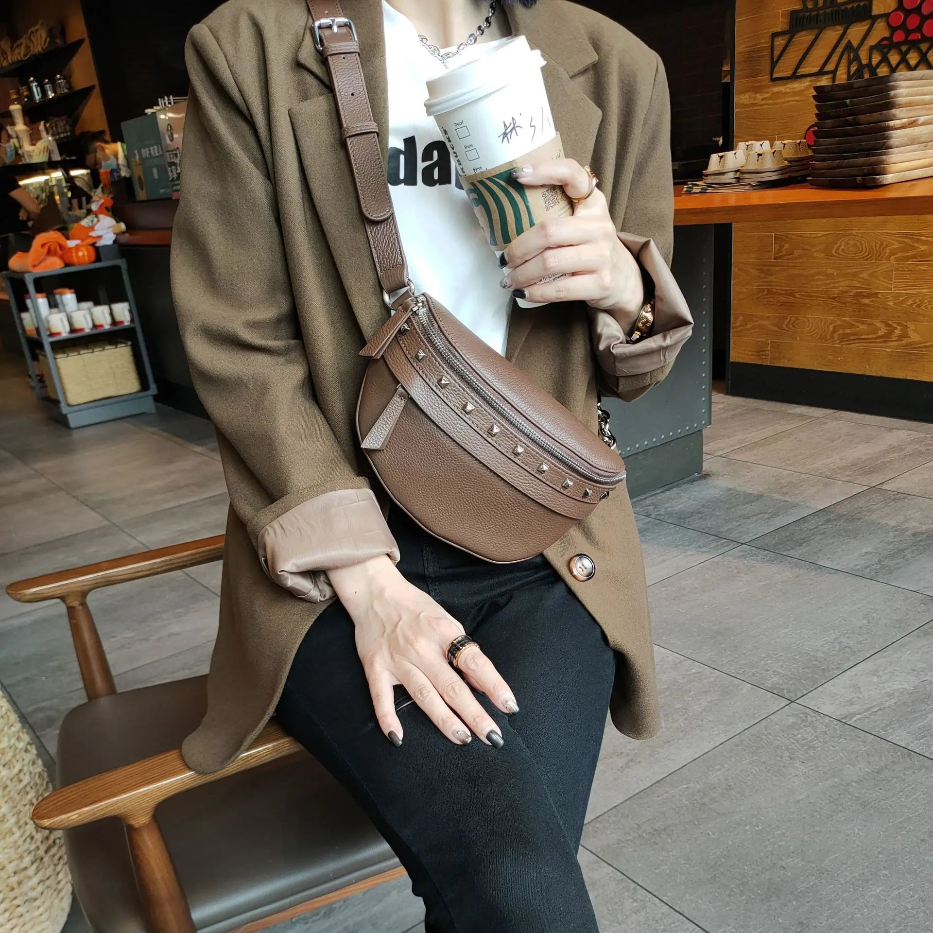 Fashion Rivet Fanny Pack Shell Waist Bag New Brand Belt Bag Women Waist Pack Genuine Leather Multifunction Chest Bags