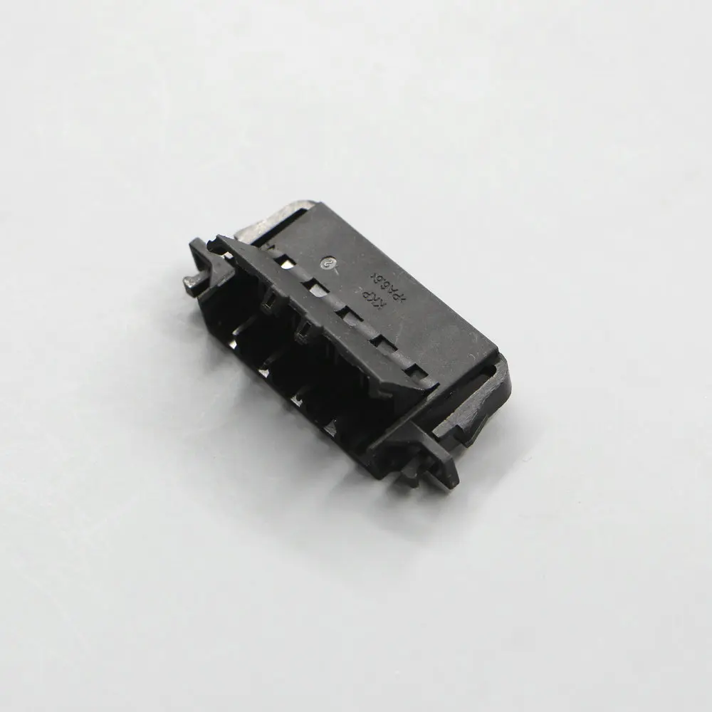 Apply to 1J0 972 755 Automobile connector Connector Sensor plug Special purpose of modification 5 hole plug Auto parts