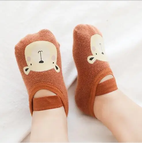 Calcetines antideslizantes para bebé, medias con estampado de dibujos animados, calzado para niño pequeño, primavera y otoño, 2 pares, novedad