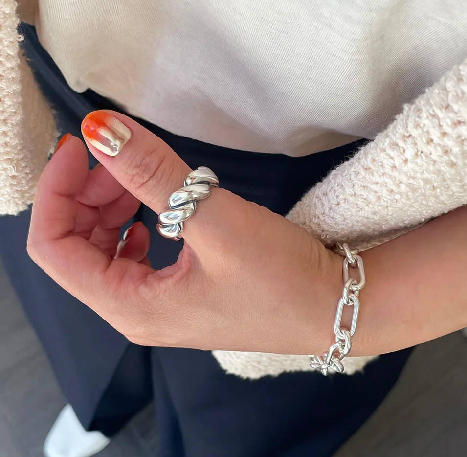 Minimalist 925 sterling silver love ring female niche design online celebrity retro chubby diagonal high quality cross knitting