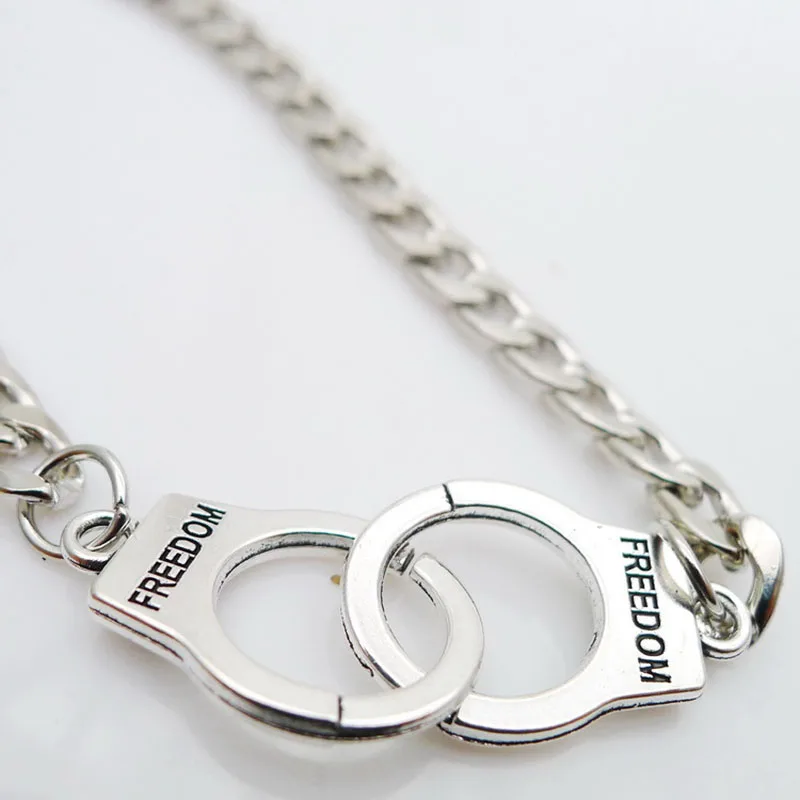 Trendy Stainless Steel Necklace Alloy Men\'s Handcuffs Punk Style Jumping Di Hip Hop Simple Net Red Sweater Chain