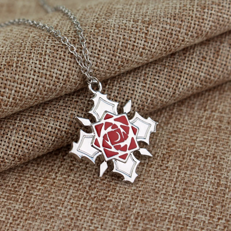 Trendy Janpanese Anime Vampire Knight Rose Flower Logo Metal Necklace Yuki Kaname Zero Yuuki Manga Necklace Charm Pendant