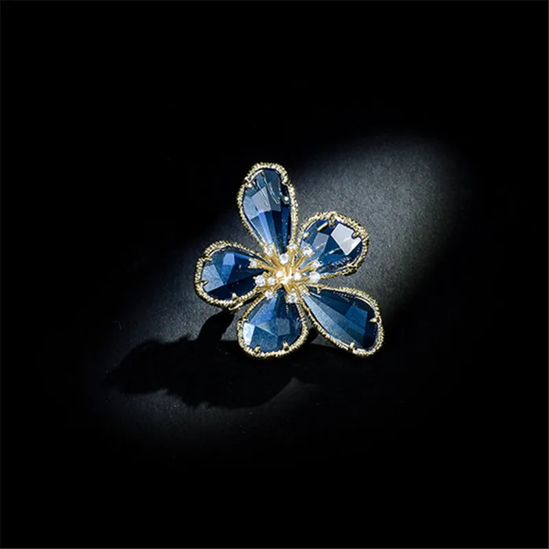 Ajojewel Women's Crystal Flower Brooch Vintage Jewelry Retro Style Brooches Decoration For Suit Sweater Shirt Broche Femme image 4