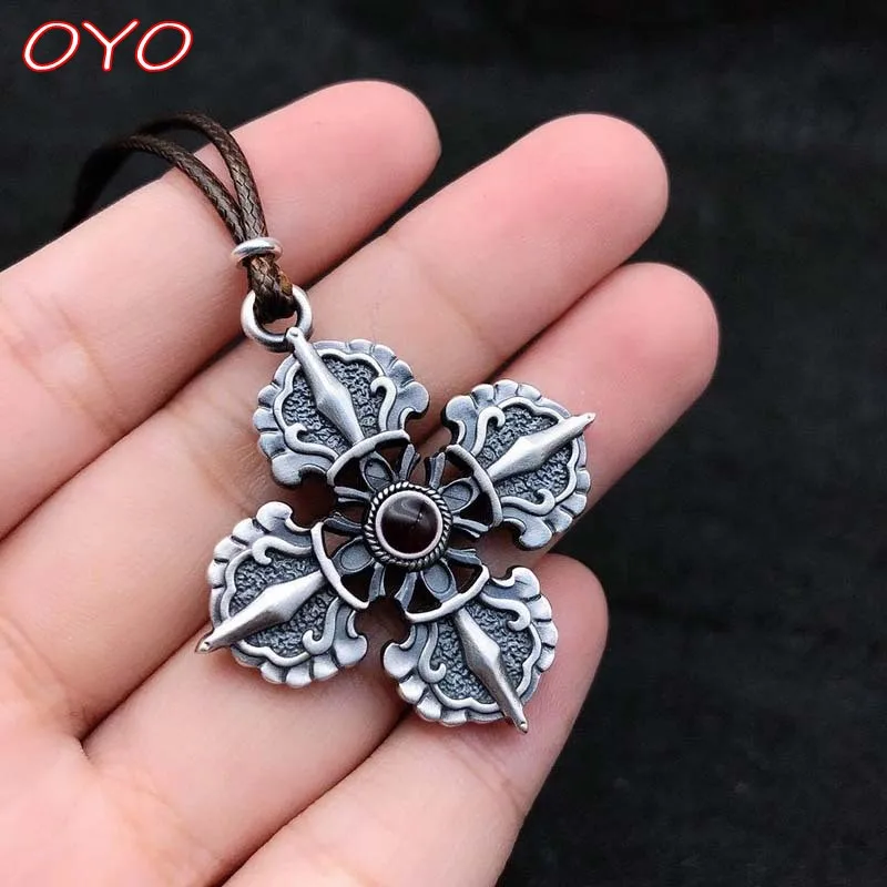 

Real 999 pure silver Chinese style men's metal pendant personality four-corner flying knife jewelry