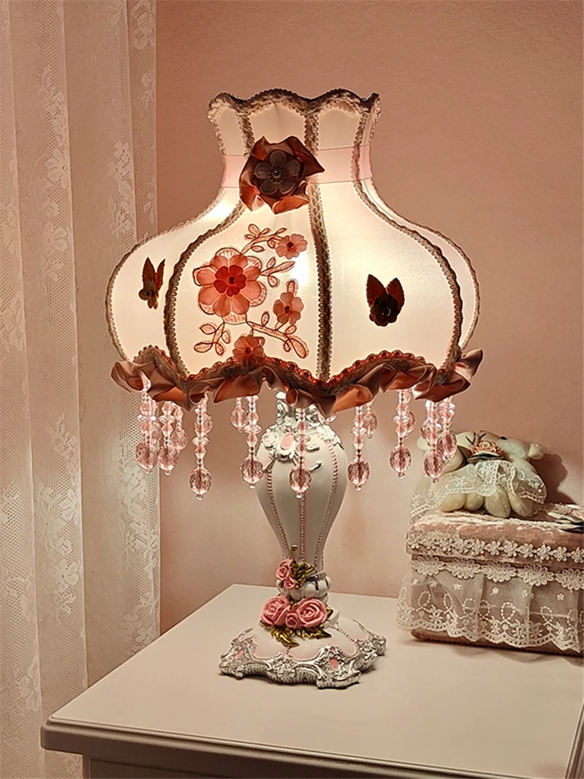 European pink fabric table lamps bedroom wedding room bedside lamp study princess luxury lace resin table lights gift lighting