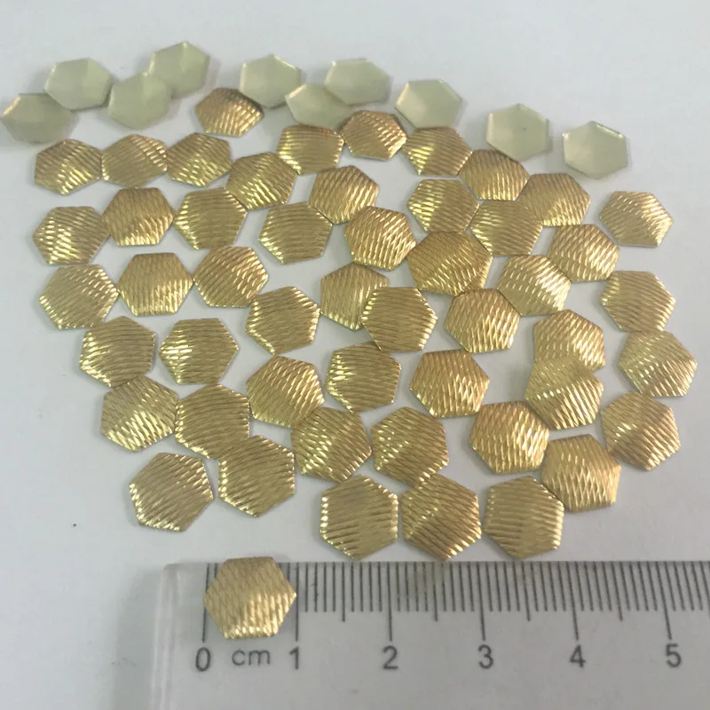 500pcs 10*10mm Gold Hot fix Studs Hexagon Shape Flat Back Cutting Nailheads Iron on Heat Transfer Loose Rhinestuds For DIY