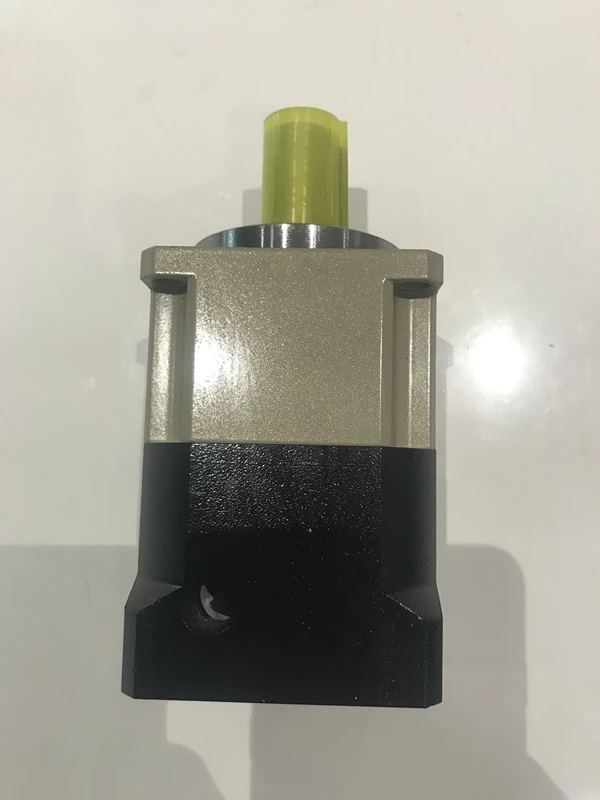 3 arcmin  high Precision Helical gear planetary reducer gearbox ratio 5:1 for 60mm  400w AC servo motor input shaft 14mm