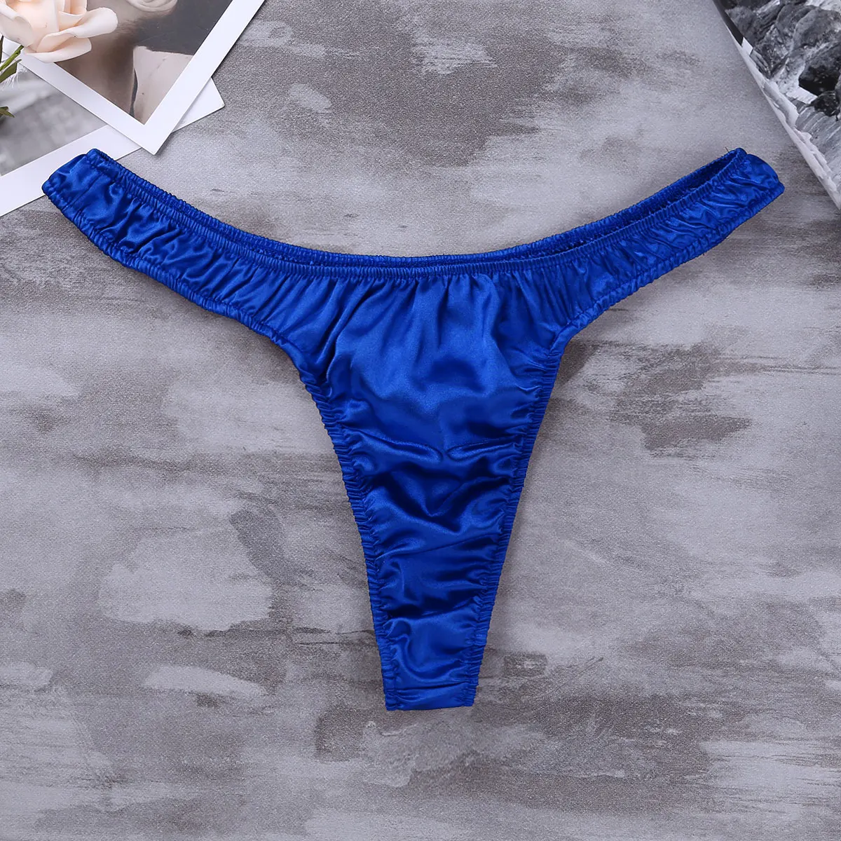 Tanga de satén suave y brillante para hombre, ropa interior Gay, lencería Sexy de tiro bajo con volantes, Bikini, ropa de dormir