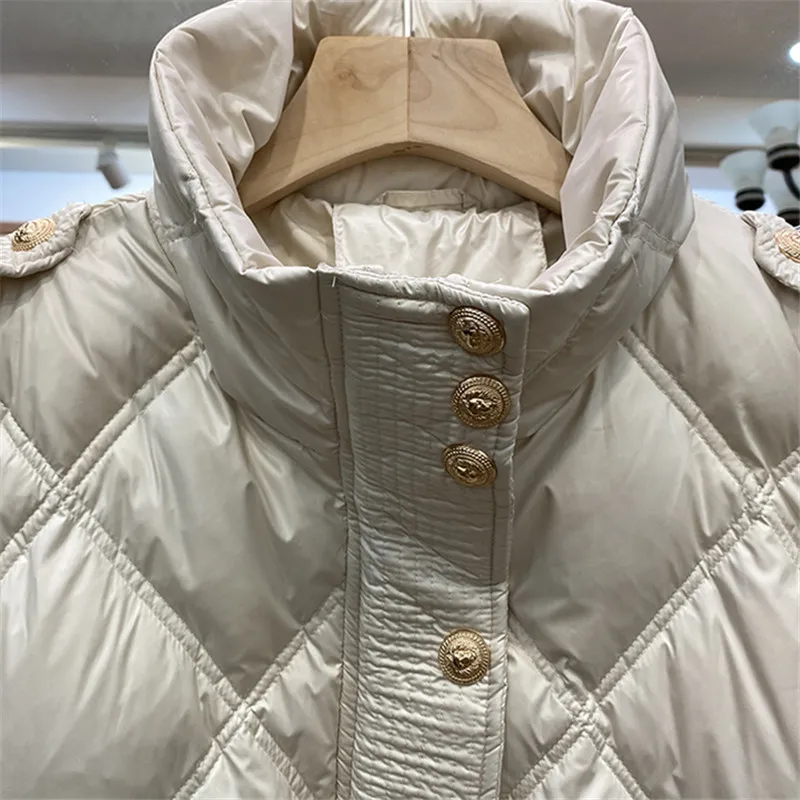 Jaqueta preta feminina de inverno 2021, casaco de inverno fashion com bolso grande de alta qualidade, curto, solto de algodão e quente para mulheres