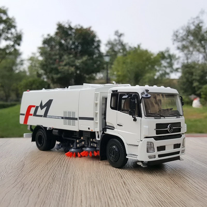 

Литые под давлением в масштабе 1:35, Dongfeng Fulongma Sweeper Fulongma, Коллекционная модель из экологического сплава