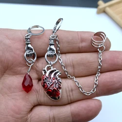 Pendientes asimétricos con forma de corazón para mujer, joyería con Clip para oreja, estilo gótico, vampiro escalofriante, bohemio