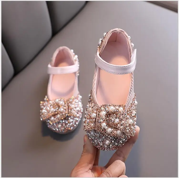 Chaussures en cuir avec nœud en strass pour filles, souliers de princesse pour enfants, chaussures de danse plates pour bébés étudiants, chaussures de Performance pour enfants, nouvelle collection 2023