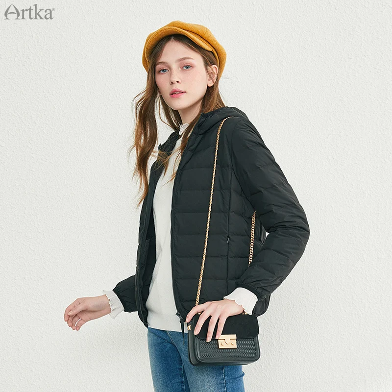 ARTKA 2019 Winter New Women\'s Down Jacket 90% White Duck Down Ultralight Warm Jacket Short Hooded Down Jacket Women DK10491D