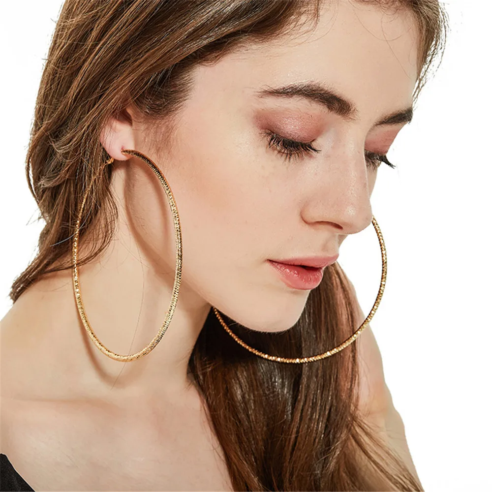 Wild Street Personality Vintage Golden Big Circle Hoop Earrings for Women Steampunk Ear Women Round Earring Party Jewelry 2023