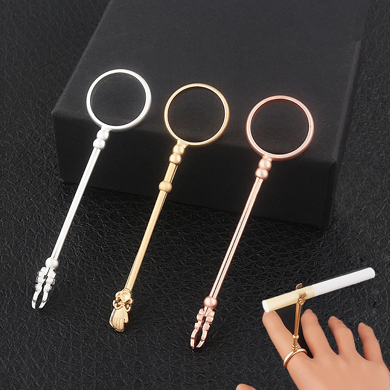 Funny Cigarette Holder Ring Rack Vintage Rose Flower Hand Shape Metal Finger Clip Smoking Ring For Women Men Fashion Jewelry