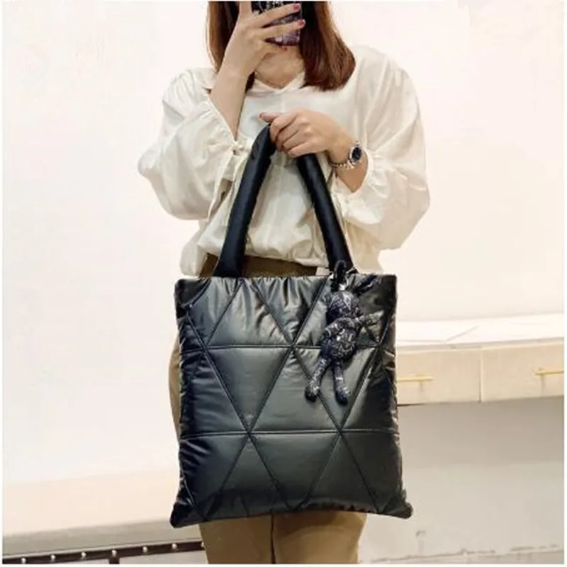 2022 New Winter Space Bale Handbag Woman Casual Cotton Totes Bag Down Feather Padded Lady Shoulder Crossbody Bag Bolsas feminina