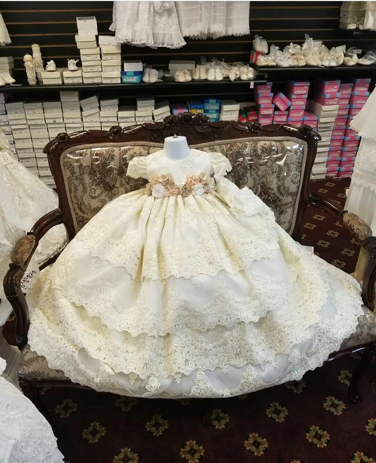 2021 Luxury 3D Hand Made Flower First Communion Dresses Jewel Neck Lace Baptism Dresses With Bonnet For Baby Kids Wear