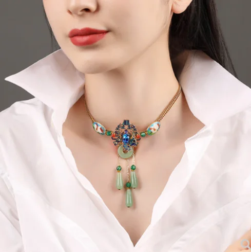 

Green Jade Pendant Necklace Ethnic Wind Neck Chain Neck Ornament Pendant