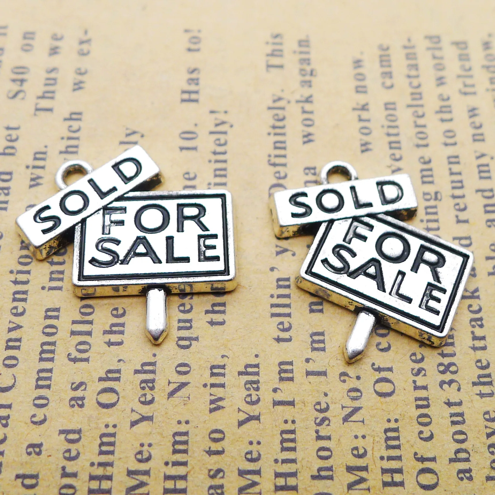 10pcs/Lot 19x20mm Guidepost Sign Charms Antique Silver Color Pendants for DIY Jewelry Making Charm