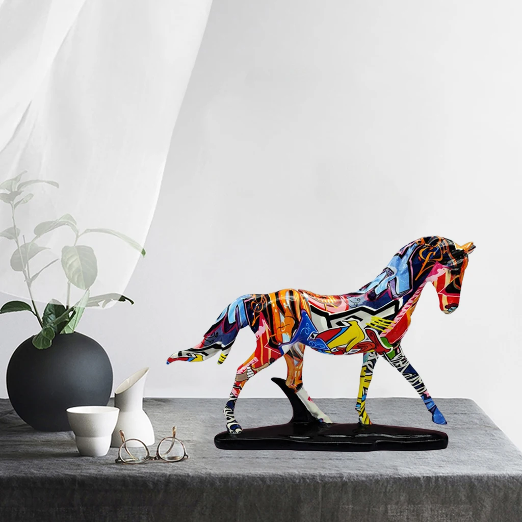 3D Graffiti Horse Figurine Store Shopwindow Display Sculpture Home Office Desk Good Fortune Feng Shui Statue Collections Craft