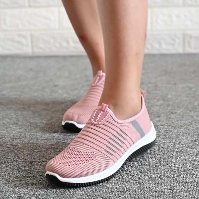 Women Flat Shoes Knitted Woman Casual Slip On Vulcanized Shoes Female Mesh Soft Breathable Women\'s Footwear For Ladies Sneaker