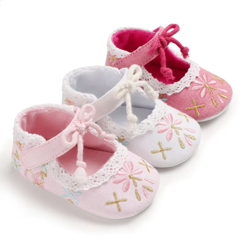 New Flower Embroidery Baby Girl Shoes Cotton Non-slip Soled Toddler Shoes Spring Summer Baby Shoes Princess Girls First Walkers