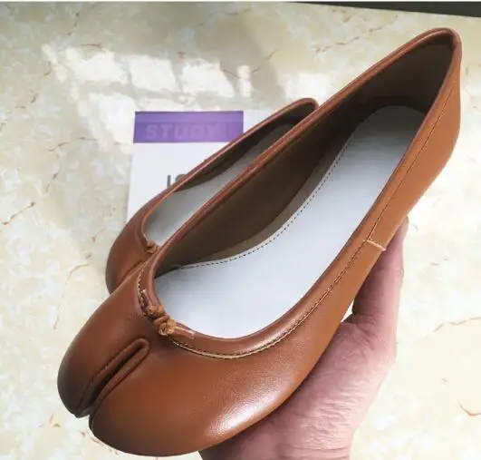 Hot Women Split Toe Real Leather Ninja Tabi Flats First Layer Cow Leather Ballet Flat Woman Genuine Leather Female Lady Shoes