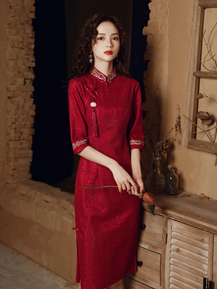 

Chinese Dress Red Lace Be Engaged Qipao Dresses Wedding Cheongsam Traditional Cheongsams Oriental Dress Chinese Wedding Dress