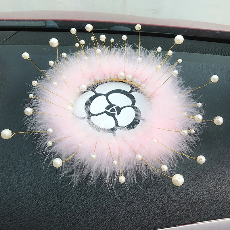 Winter Beaded Pearl Feature Car Non-Slip Mat Auto Interior Dashboard Deco Silicone Anti Slip Mat Car Sticky for Keys Phone