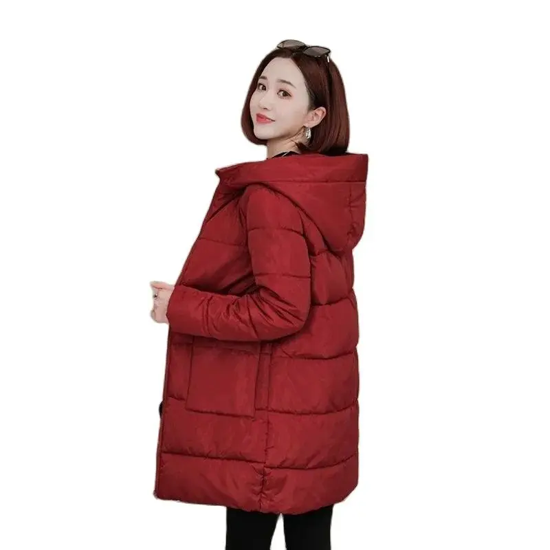 Cappotto invernale 2022 Nuovo Parka Madre femminile Indossare Giacca imbottita in cotone da donna Lungo e grasso MM Allentato Spessore Imbottiture Cappotto con cappuccio Taglia 6XL