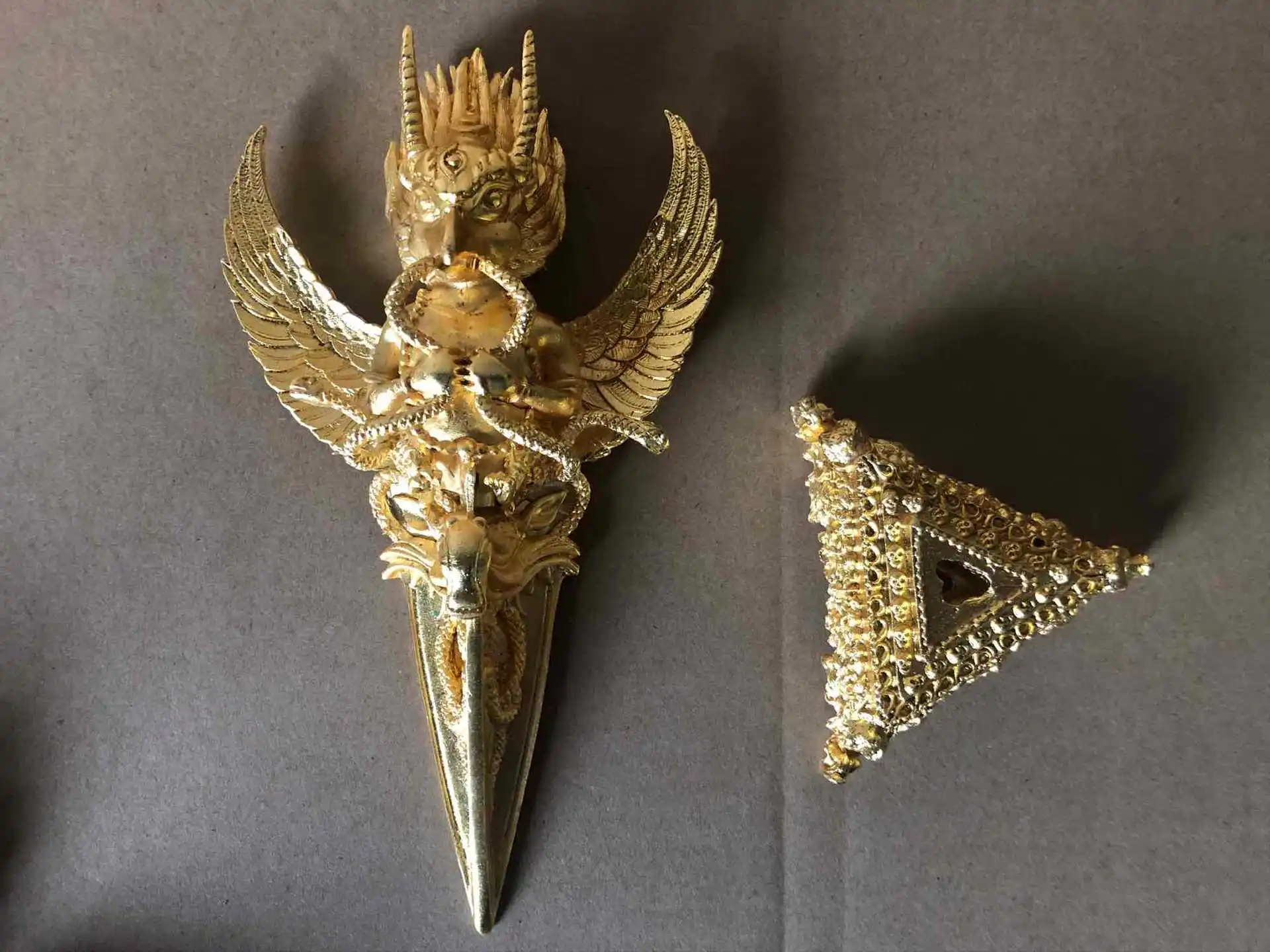Vajra Pestle Pure Copper Alloy Gold-winged Dapeng Bird Diamond Plaque with Base Metal Crafts Tibetan Buddhism Secret Patriarchal