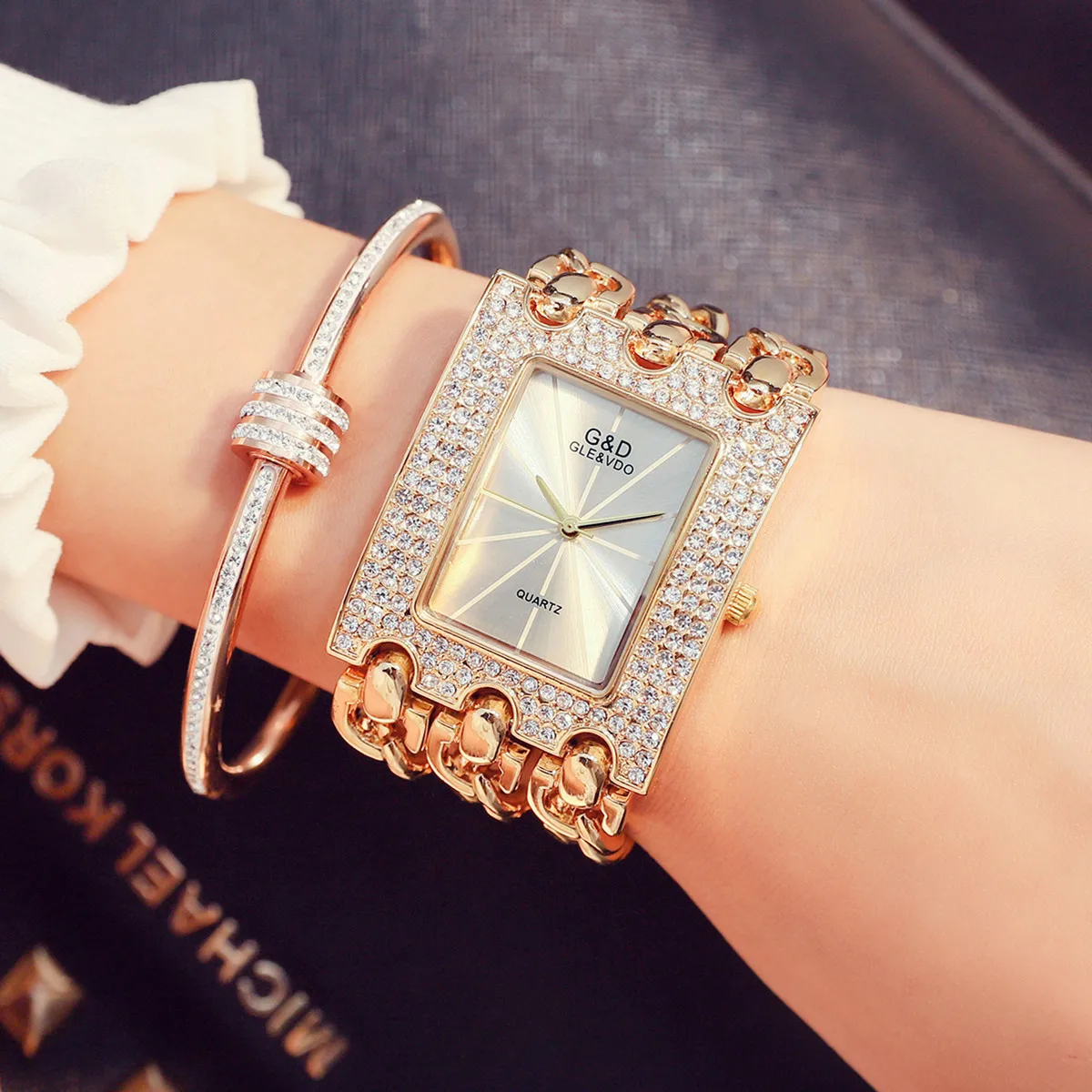 G&D Women\'s Fashion Casual Fashion Watch Three-Chain Diamond Stainless Steel Bracelet Watch Free Shipping