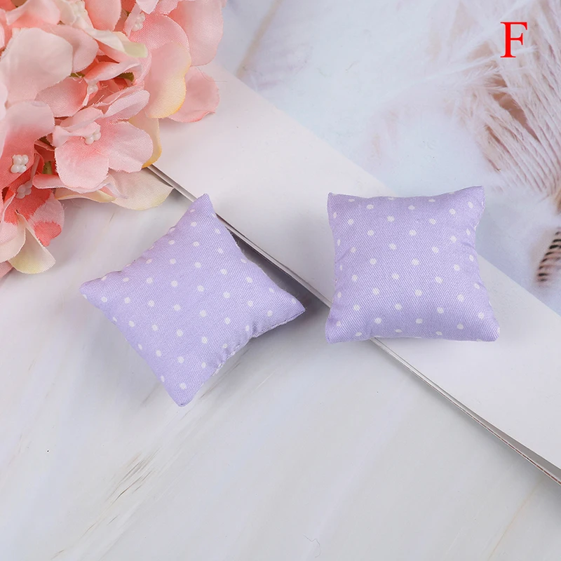 1to 4Pcs Cute Pillow Cushions For Sofa Couch Bed 1/12 Dollhouse Miniature Furniture Toys Without Sofa Chair Baby Christmas Gift