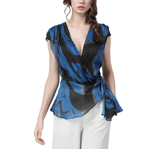 بلوزات وقمصان