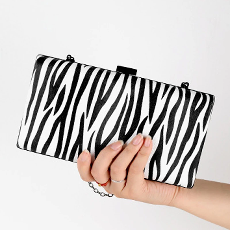 Black and White Clutch Bag Zebra Pattern Luxury Handbags Women Small Crossbody Hasp Shoulder Purses Designer 2024 Messanger Bags