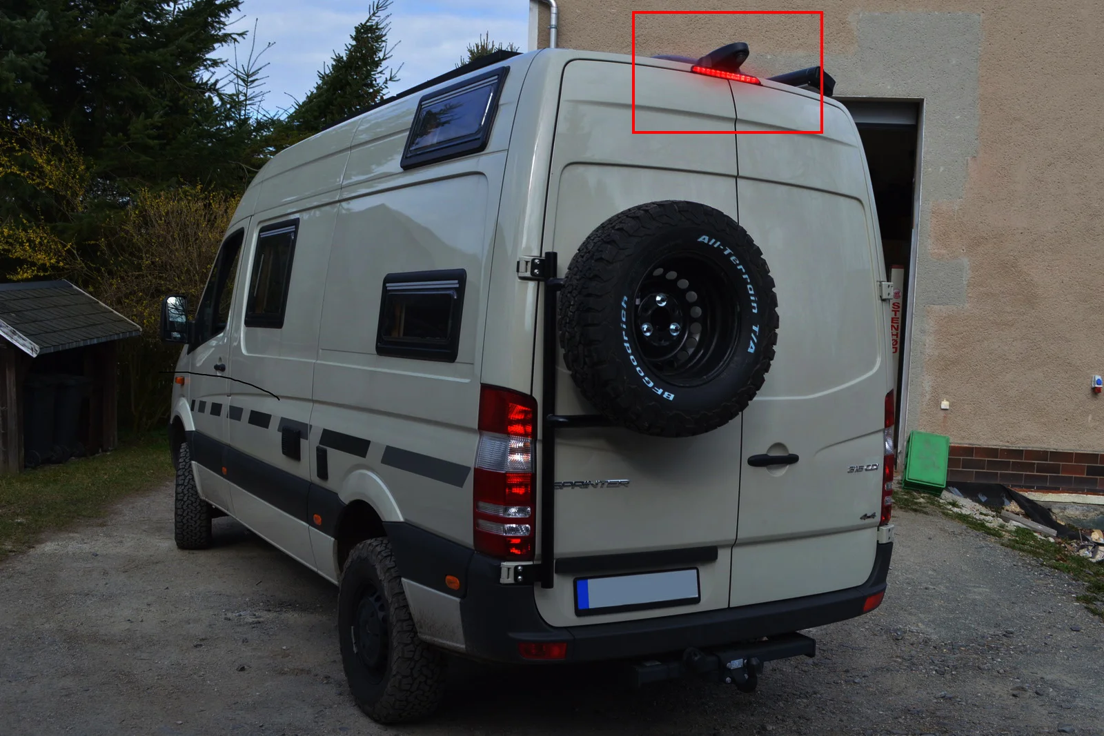 For 2006-2017 Mercedes Benz Sprinter VW Crafter Red LED High Level Third Brake Stop Light A9068200456 9068200456, 2E0945097 view 6