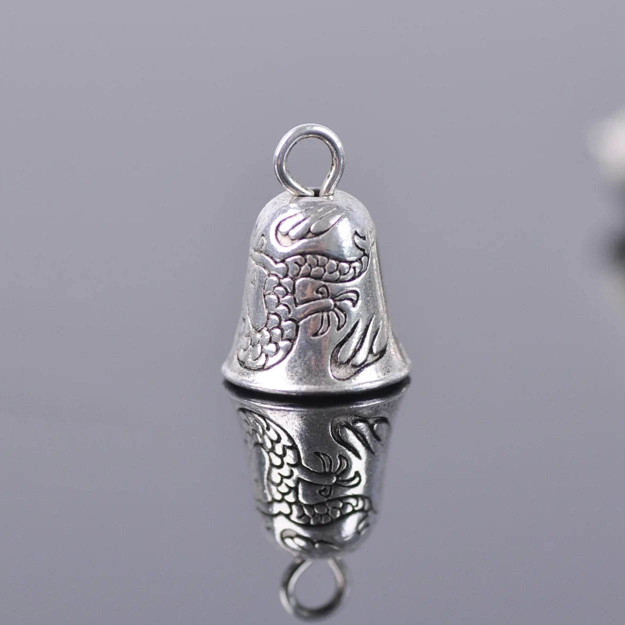 20pcs Tibetan Silver Alloy 14x9.5mm No Ringing Bells Metal Pendants Beads