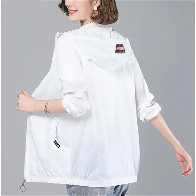 

2022 New Summer Women's Jacket Hooded Thin Coat Sun Protection Jacket Long Sleeve Casual Windbreaker Female Outwear