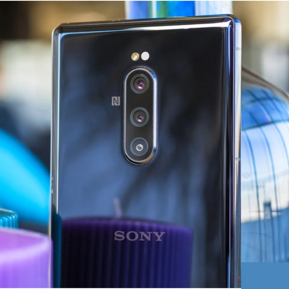 紫　スナドラ855ハイエンド　Xperia1 Sony Xperia 1: Sony Xperia 1 renders leaked, shows purple colour
