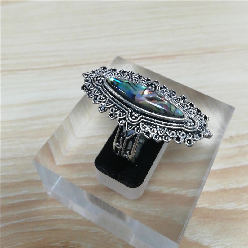 Milangirl Antike Vintage Ring frauen Heißer Verkauf Bohemian Luxus Eingelegten Großen Regenbogen Stein Ring Gravur Klassische Damen Ring