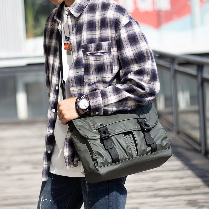 Men's Simple Casual Nylon Cloth Bag with Laminated Waterproof Single Shoulder Crossbody Messenger Bag Student Backpack