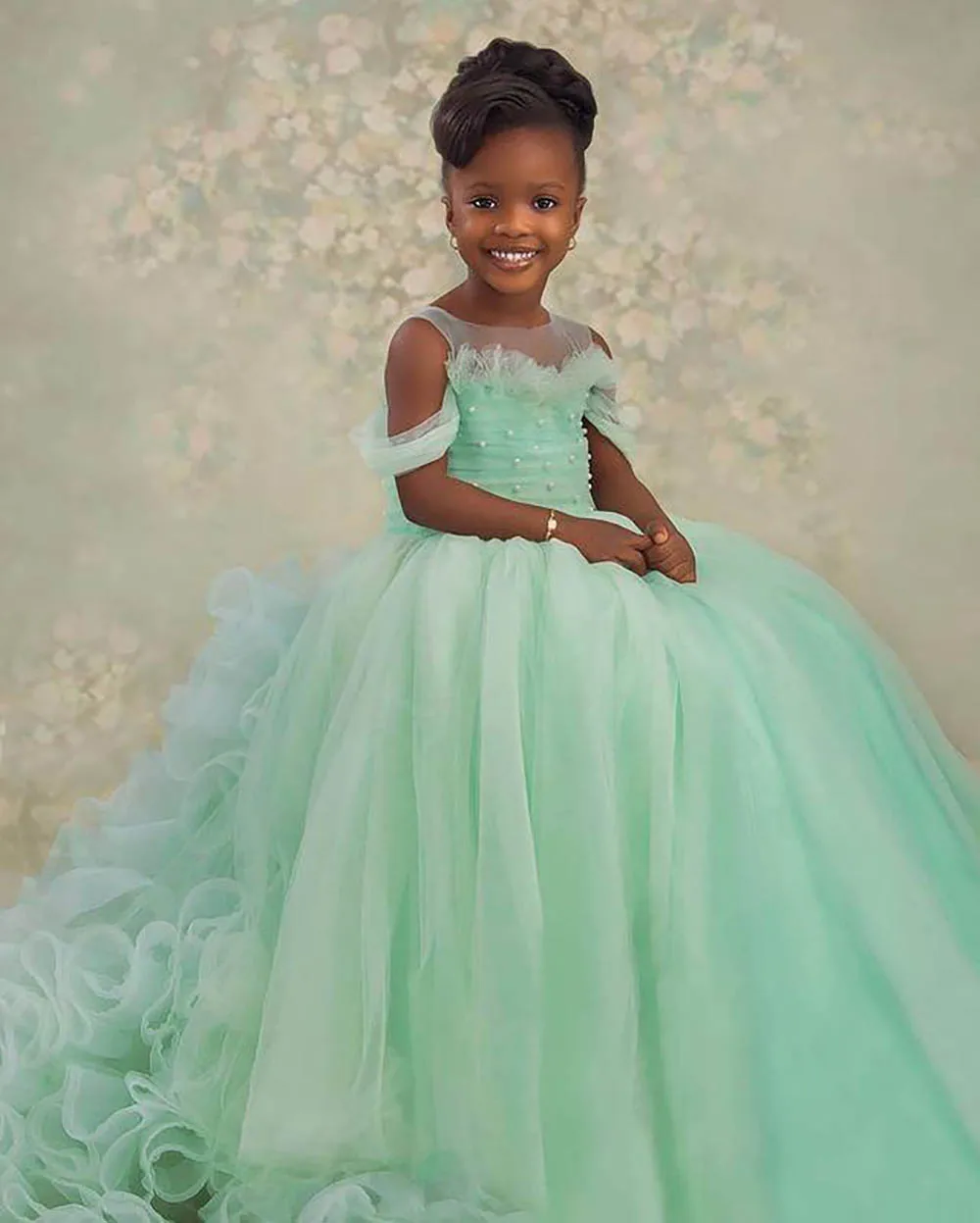 Mint Pearls Sheer Neck Tiers Tutu Flower Girl Dresses Fashion Tulle Elegant Lilttle Kids Birthday Pageant Gowns