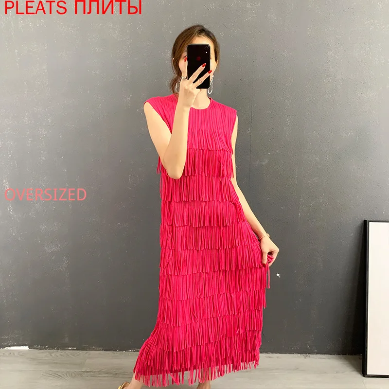 

Miyake Pleated Dress Rose Red New Round Neck Fringed Robe Chic Design Pleated Dress Women PLEATS Vestido Elegant Sleeveless