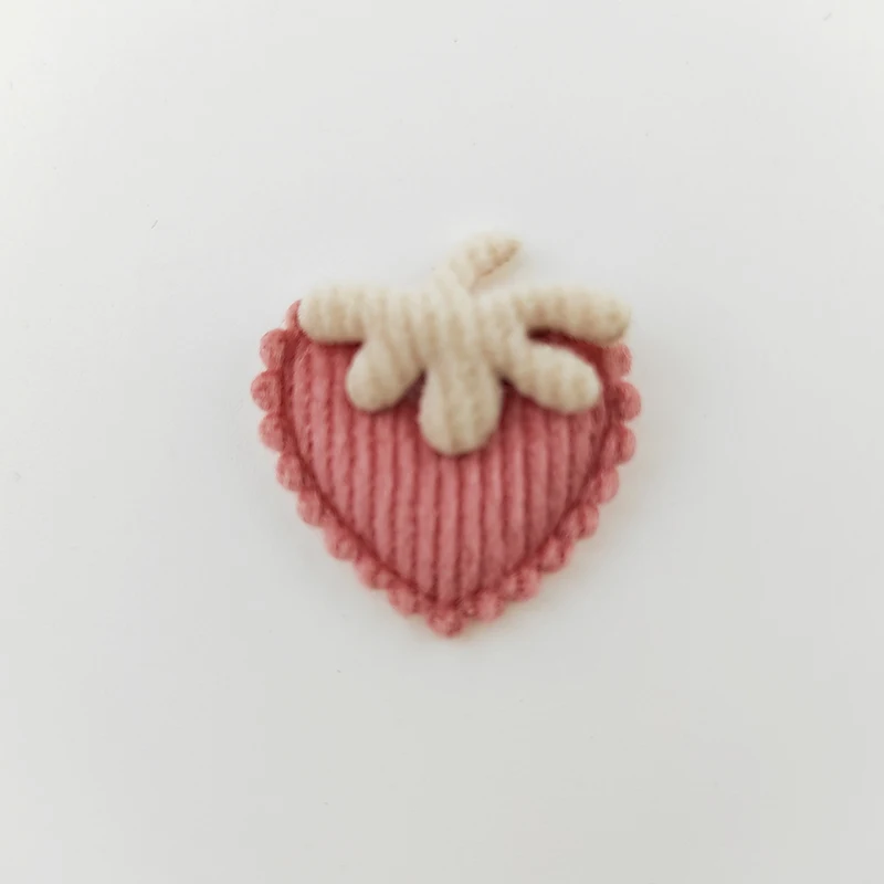 50 Stück/Lot 2,5*2,8CM Kleine Erdbeer-Applikationen zum Aufnähen für handgemachte Kleidung, Hüte, Nähzubehör, DIY Haarspangen-Zubehör, Patches – Detail 6