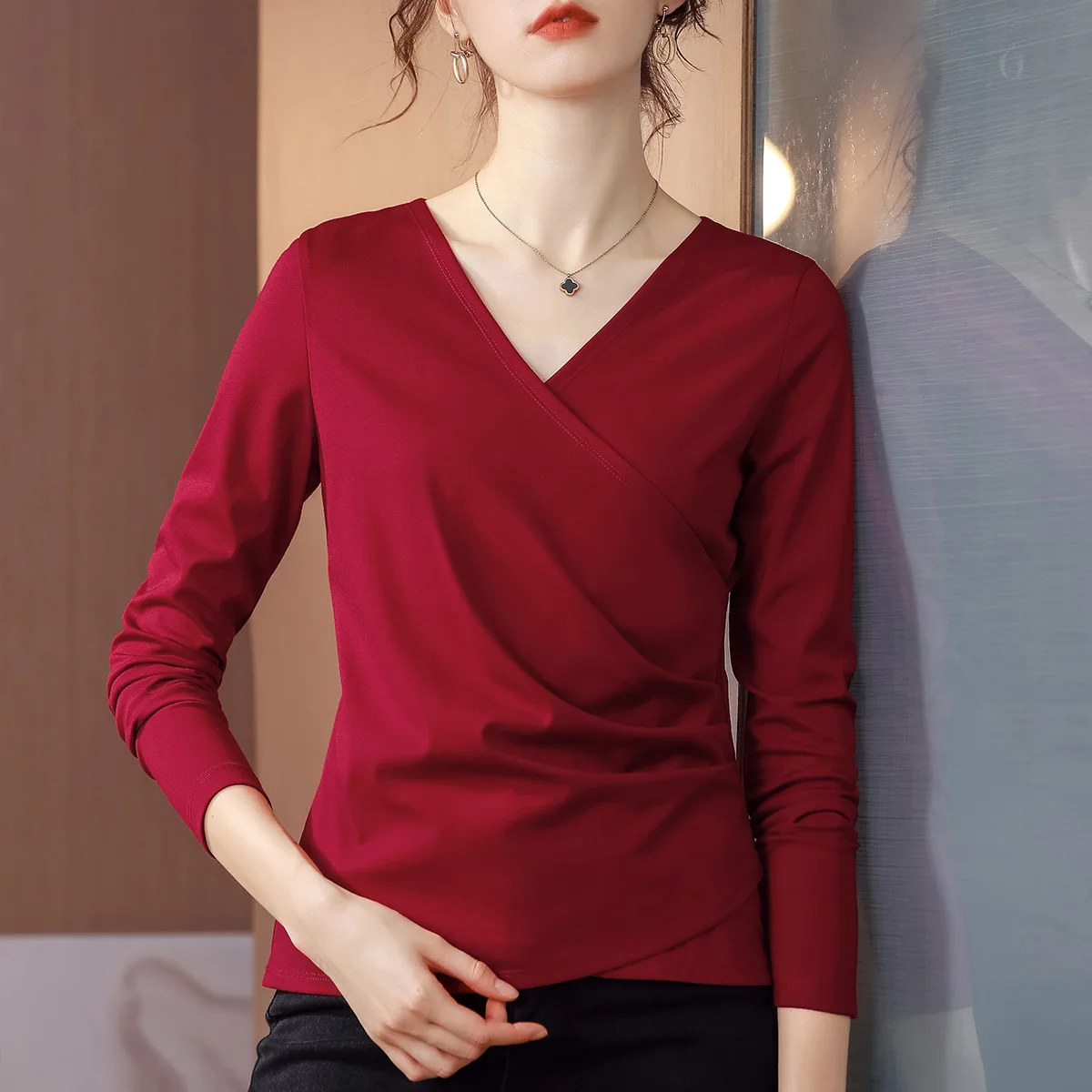 Red Long Sleeve T Shirt Women Cotton Black 2021 Autumn Tops V-Neck Korean Fashion Clothing White Woman T-shirt Tee Shirt Femme