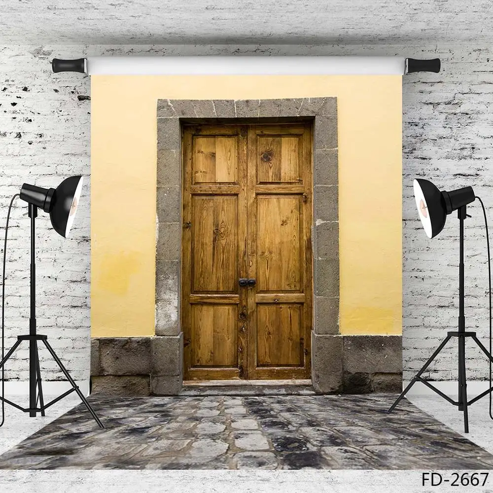 

Vintage Wood Door Brick Floor View Backdrops Baby Young Portrait Outdoor Scenic Photography Background Photocall Photo Studio