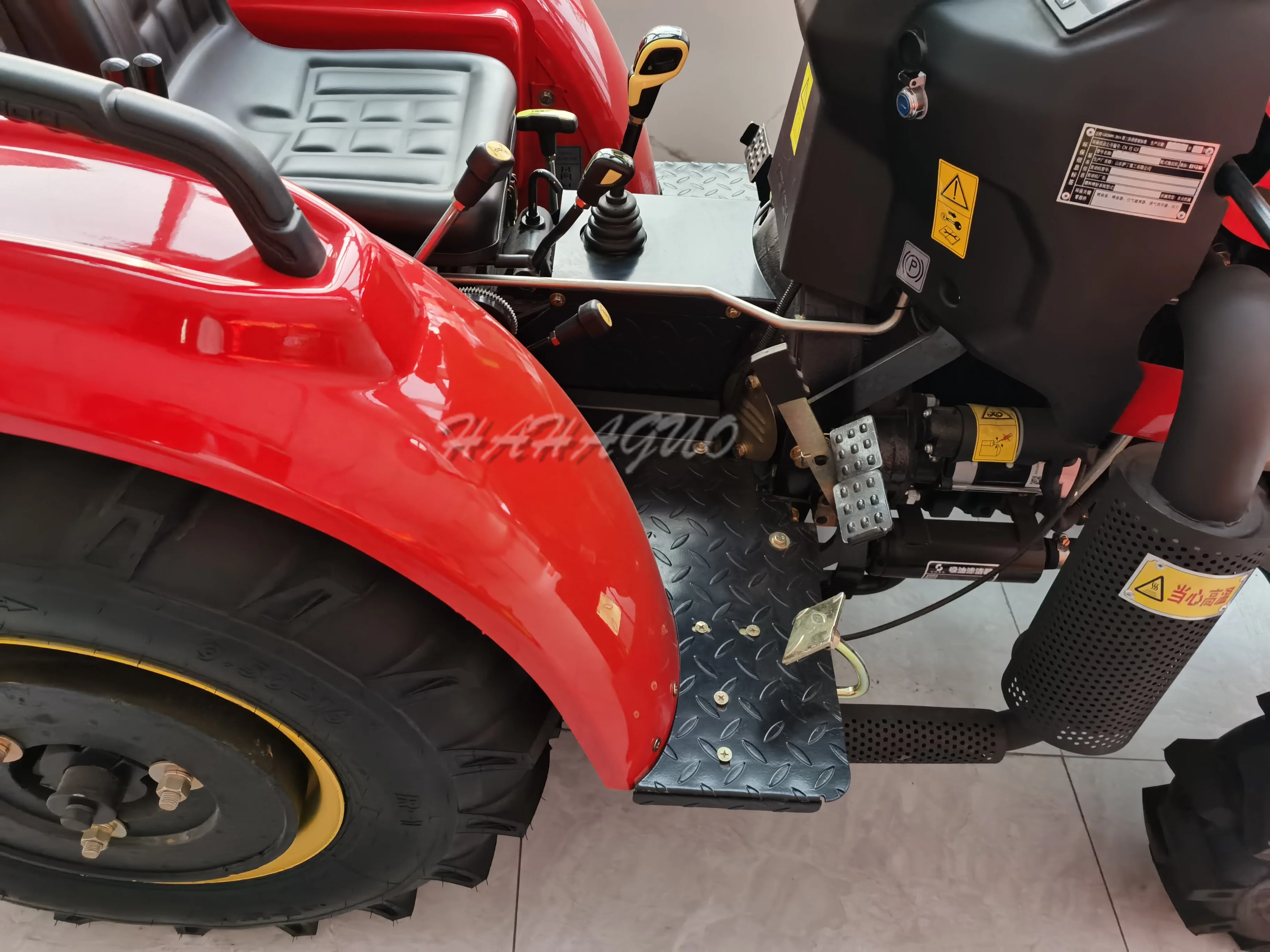 ฟาร์มเกษตรอุปกรณ์ Micro เรือนกระจก Orchard สี่ล้อ50HP 4WD Mini รถแทรกเตอร์
